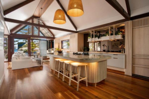 Luxury On The Bay - 2 x 3 Bedroom Apartments, Byron Bay